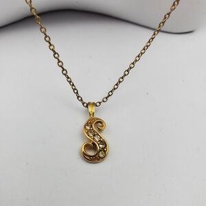 S crystal initial necklace N1638‎